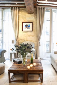 Дневна с два балкона