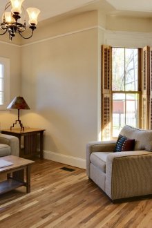 Дневна с два прозореца