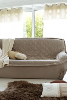 Tutup dengan jalur anjal di sofa