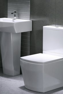 Квадратна компактна тоалетна чиния