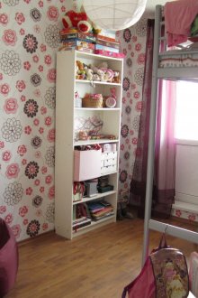 Флорални тапети в детска стая