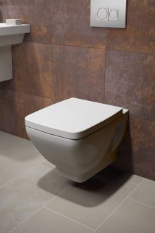 Тоалетна чиния компактна с вертикално освобождаване