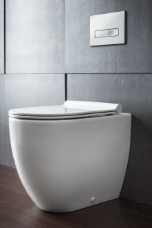 Компактна тоалетна чиния с вградено казанче