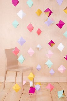 Ромбоидна гирлянда от хартия