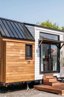 Country warmed toilet