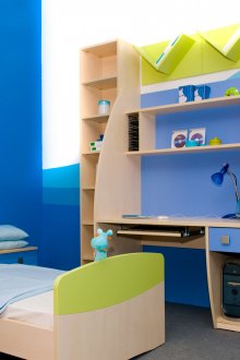 Син тапет за момчешка стая