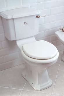 Tandas bergaya gaya serong