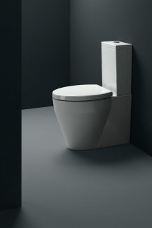 Tandas monolitik dengan pelepasan serong