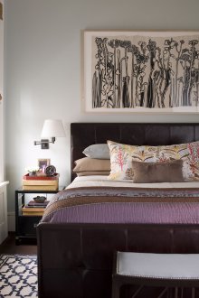 Картината над главата на леглото