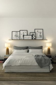 Картини на рафт над леглото