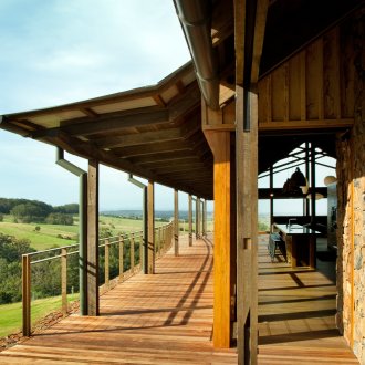 Покрита тераса на къщата