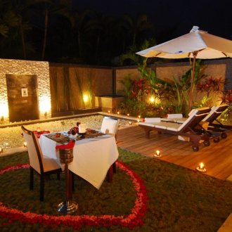 Романтичен декор за вътрешен двор