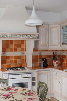 Оранжеви плочки в стил Прованс