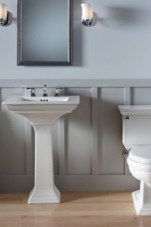 Лале в банята