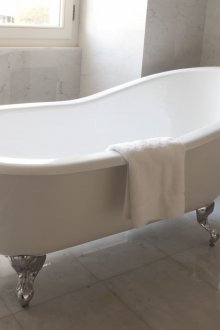 Retro style washbasin