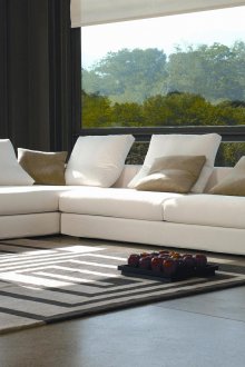 Бял ъглов диван