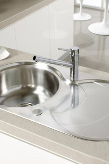 Кръгла мивка с крила