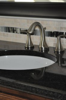 Кръгла мивка с плот