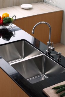 Вградена мивка от неръждаема стомана