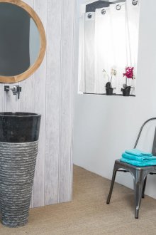 Подова мивка от черен мрамор