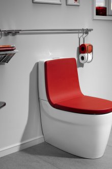 Tandas merah berwarna