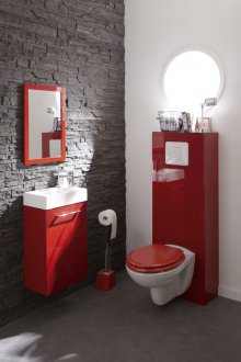 Tempat duduk tandas dengan kerusi berwarna