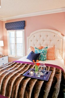 Светъл интериор на спалнята