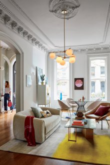 Светъл домашен интериор