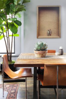 Сурова мансардна маса