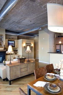 Маса за таванско помещение