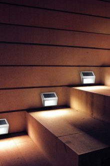 Слънчева светлина за стълби