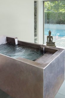 Шрифт за метал за баня