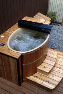 Овален шрифт за баня