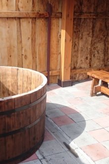 Шрифт за баня в градината