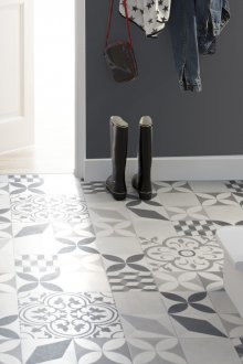 Винилова плочка в коридора