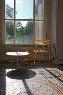 Жълт тавански стол