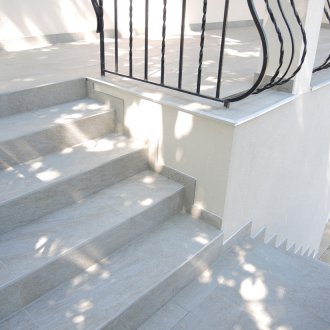 Порцеланова каменна плочка