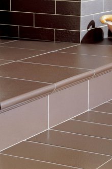 Кафява веранда