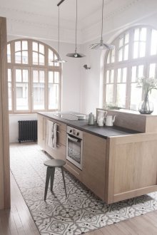 Шарени плочки на таванско помещение