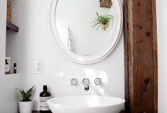 White bathroom sink