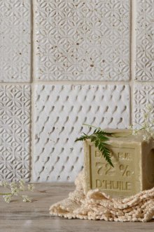 Релефна плочка