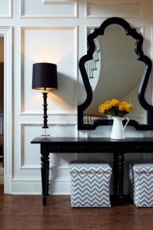 Бели панели в интериора