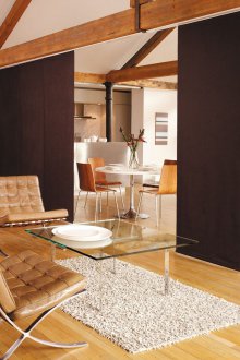 Черни панели в интериора