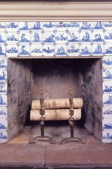 Плочки за камина