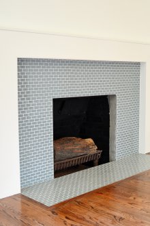 Тухлена плочка за камина