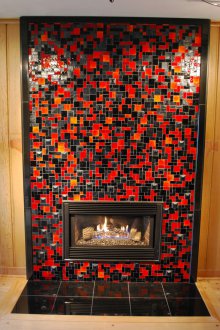 Плочка червено-черна за камина