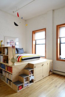 Sperrholzbett im Loft-Stil