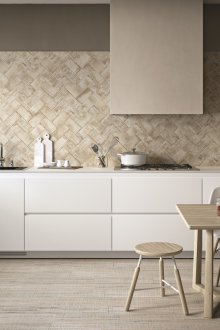 Бежова плочка тухла