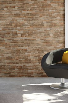 Плочка тухла в хола