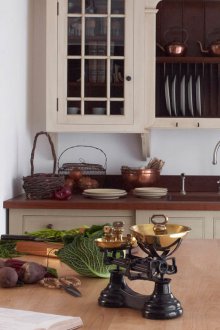 Ketuk dua kali pemegang pengadun